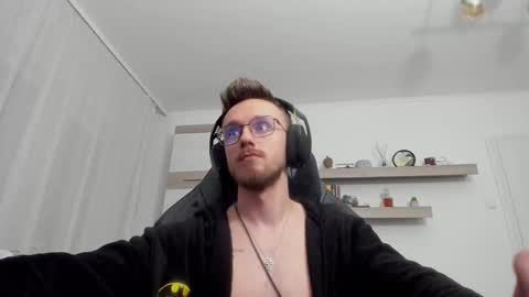 Snapshot of alphaboyfun chatting on November 13, 7:02 pm Andi online show from November 13, 7:02 pm