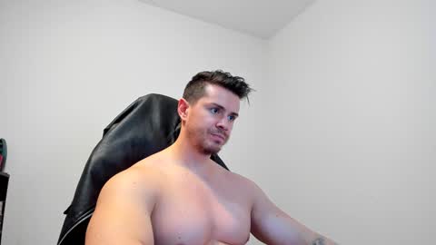 Snapshot of alphagodleatherking92 chatting on January 5, 12:10 pm LeatherMaster online show from January 5, 12:10 pm