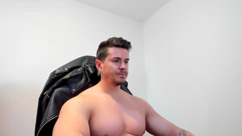 Snapshot of alphagodleatherking92 chatting on January 7, 10:43 am LeatherMaster online show from January 7, 10:43 am