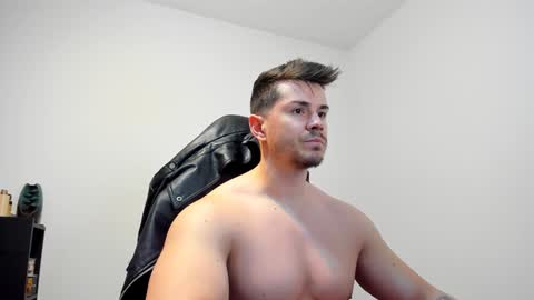 Snapshot of alphagodleatherking92 chatting on January 18, 6:03 am LeatherMaster online show from January 18, 6:03 am