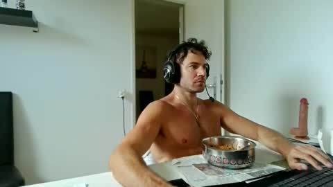 alphah_hunk online show from April 29, 10:19 am