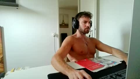 alphah_hunk online show from June 9, 9:32 am