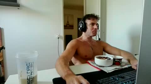 alphah_hunk online show from June 16, 10:18 am