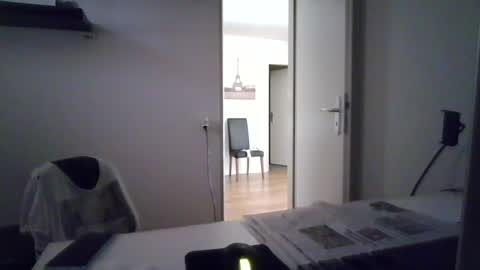 Snapshot of alphah_hunk chatting on July 6, 4:53 pm alphah_hunk online show from July 6, 4:53 pm