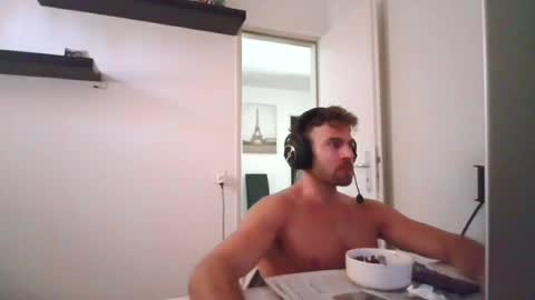 Snapshot of alphah_hunk chatting on July 8, 10:31 am alphah_hunk online show from July 8, 10:31 am