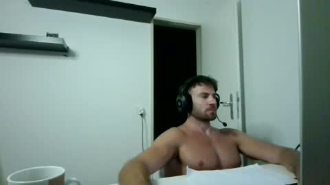 Snapshot of alphah_hunk chatting on July 10, 8:22 pm alphah_hunk online show from July 10, 8:22 pm