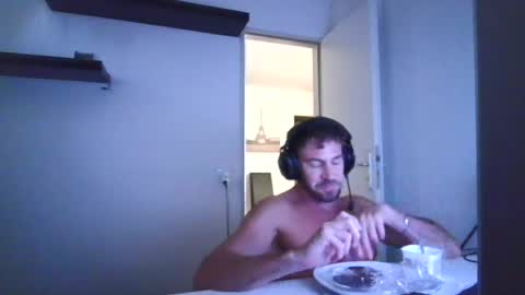 Snapshot of alphah_hunk chatting on July 12, 6:10 pm alphah_hunk online show from July 12, 6:10 pm