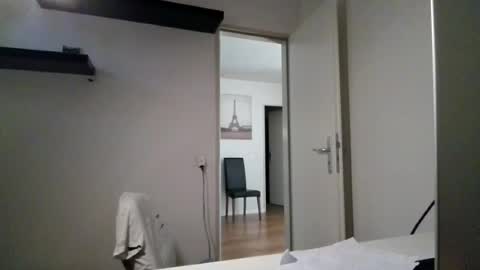 Snapshot of alphah_hunk chatting on July 15, 5:18 pm alphah_hunk online show from July 15, 5:18 pm