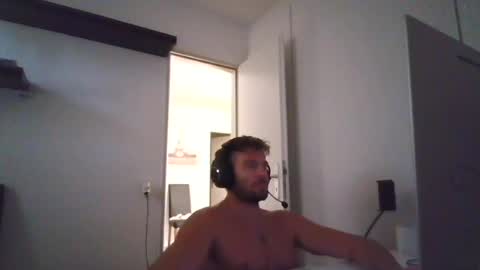 Snapshot of alphah_hunk chatting on July 20, 4:42 pm alphah_hunk online show from July 20, 4:42 pm