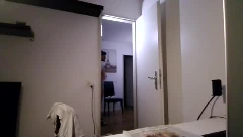 Snapshot of alphah_hunk chatting on July 21, 7:05 pm alphah_hunk online show from July 21, 7:05 pm