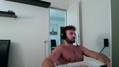 Snapshot of alphah_hunk chatting on July 22, 8:39 am alphah_hunk online show from July 22, 8:39 am