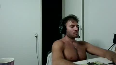 Snapshot of alphah_hunk chatting on August 5, 8:00 pm alphah_hunk online show from August 5, 8:00 pm