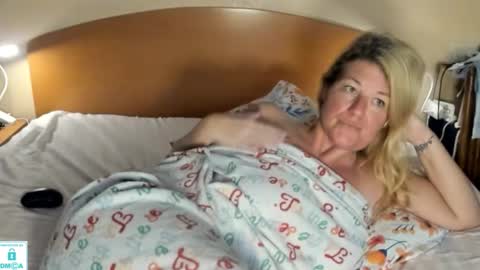 Snapshot of alphakittyxxx chatting on February 22, 2:24 am Shelby or if you want to make me purr just call me Kitten online show from February 22, 2:24 am