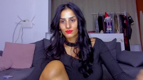 Snapshot of alphaqueenx chatting on October 17, 8:55 pm Michelle online show from October 17, 8:55 pm