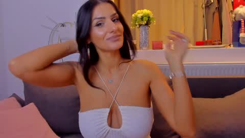 Snapshot of alphaqueenx chatting on December 1, 11:32 pm Michelle online show from December 1, 11:32 pm