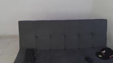alphas_latins online show from June 8, 10:54 pm