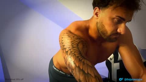 Snapshot of alphastud25 chatting on May 11, 1:17 pm alphastud25 online show from May 11, 1:17 pm
