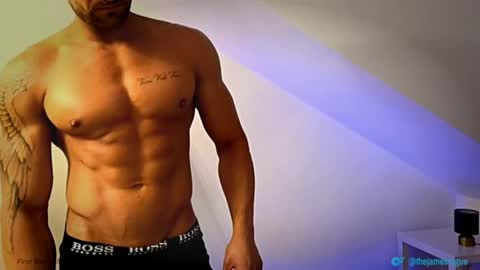 Snapshot of alphastud25 chatting on May 12, 12:35 pm alphastud25 online show from May 12, 12:35 pm