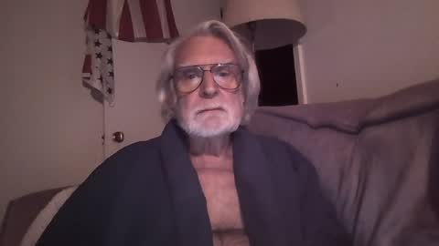 Snapshot of alphauniform chatting on January 30, 3:55 am AlphaUniform online show from January 30, 3:55 am