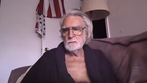 Snapshot of alphauniform chatting on January 30, 3:19 pm AlphaUniform online show from January 30, 3:19 pm