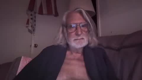 Snapshot of alphauniform chatting on September 10, 2:55 am AlphaUniform online show from September 10, 2:55 am