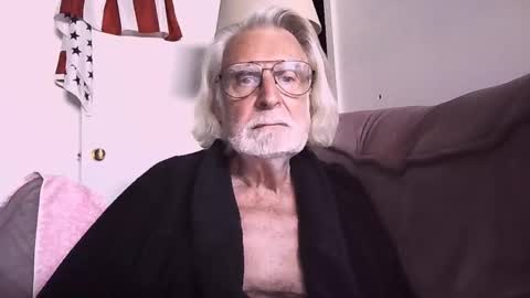 Snapshot of alphauniform chatting on October 29, 4:09 pm AlphaUniform online show from October 29, 4:09 pm