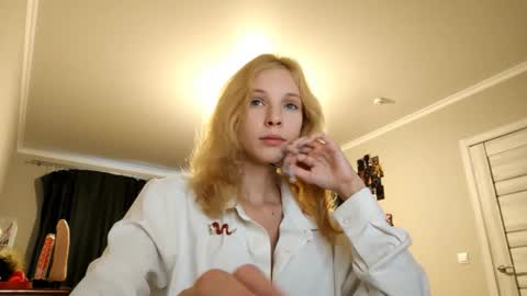 May online show from September 25, 3:16 pm