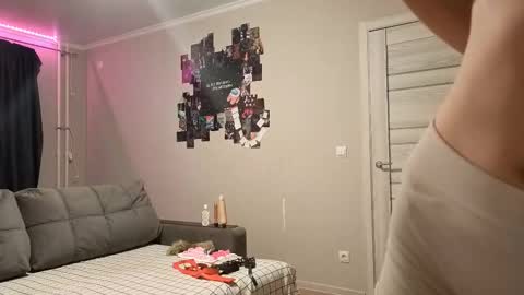 May online show from November 5, 3:12 pm