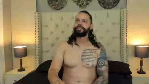 Snapshot of alukardbig chatting on October 29, 10:55 pm alukardbig online show from October 29, 10:55 pm