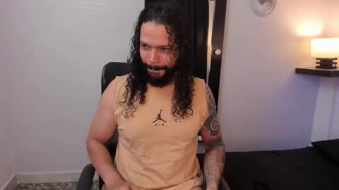 Snapshot of alukardbig chatting on November 7, 1:33 pm alukardbig online show from November 7, 1:33 pm