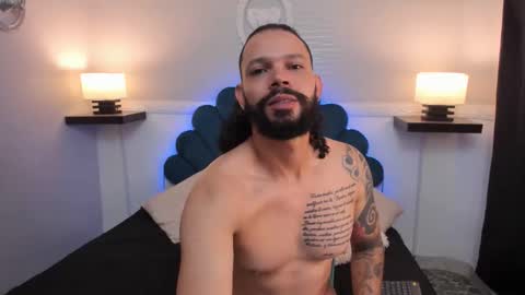 Snapshot of alukardbig chatting on November 12, 2:06 pm alukardbig online show from November 12, 2:06 pm