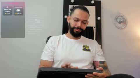 Snapshot of alukardbig chatting on November 26, 11:44 am alukardbig online show from November 26, 11:44 am