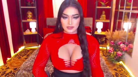 Alura Jhenson online show from January 14, 11:31 am