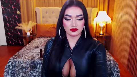 Alura Jhenson online show from September 12, 7:14 pm