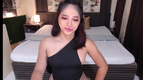 aluxekristine online show from September 17, 1:29 am