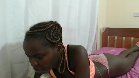 Snapshot of alvine_keji chatting on October 24, 3:25 am Alvine keji online show from October 24, 3:25 am