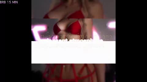 Snapshot of alvuwka chatting on May 12, 8:11 am Alvuwka online show from May 12, 8:11 am