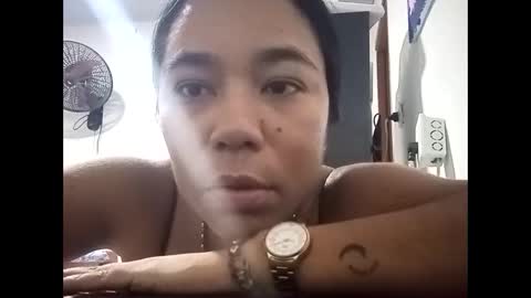 Snapshot of aly826805 chatting on September 9, 2:11 am analia online show from September 9, 2:11 am