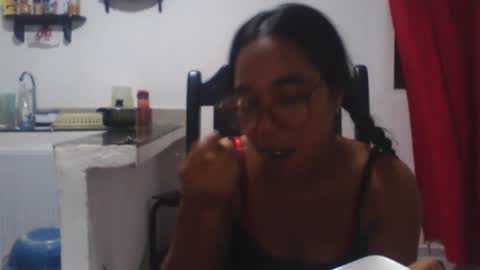 Snapshot of aly826805 chatting on September 23, 3:20 am analia online show from September 23, 3:20 am