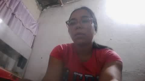 Snapshot of aly826805 chatting on October 13, 4:23 am analia online show from October 13, 4:23 am