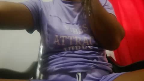 Snapshot of aly826805 chatting on October 19, 6:19 pm analia online show from October 19, 6:19 pm