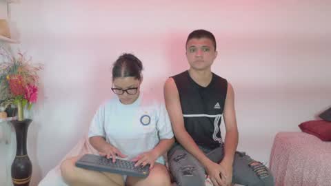 Snapshot of aly_n_sebas chatting on July 22, 3:53 am aly_n_sebas online show from July 22, 3:53 am