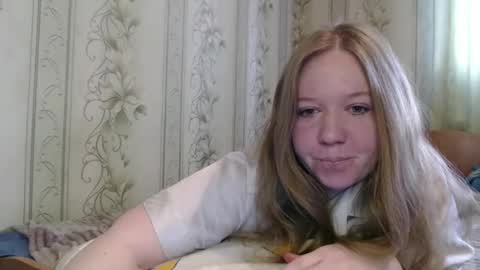alya764770 online show from April 18, 11:49 pm