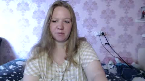 Snapshot of alya764770 chatting on July 5, 5:47 am alya764770 online show from July 5, 5:47 am