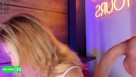 Snapshot of alyamonroe chatting on November 28, 11:13 am Alya online show from November 28, 11:13 am