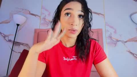 Snapshot of alyathompson chatting on June 12, 4:00 am Alya online show from June 12, 4:00 am