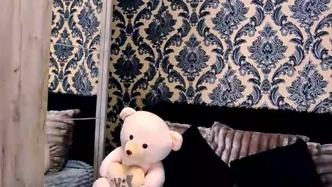 Snapshot of alyblonde chatting on December 22, 8:38 am aly online show from December 22, 8:38 am