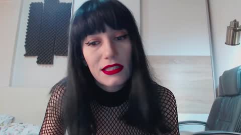 Alice online show from December 19, 11:50 am