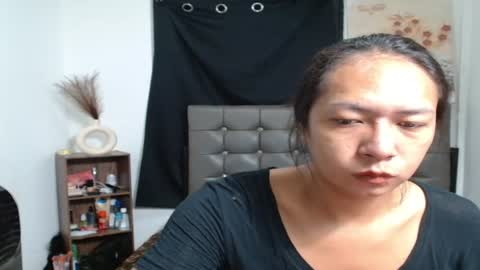 your asian dominantrix kneelobeyan beg online show from February 10, 11:58 am