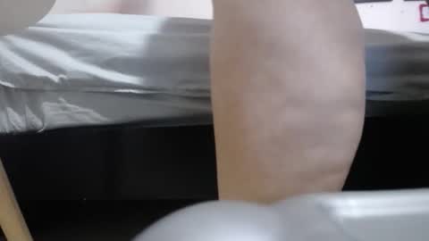 Snapshot of alynfoxx chatting on December 1, 7:41 pm Alyn Maria online show from December 1, 7:41 pm